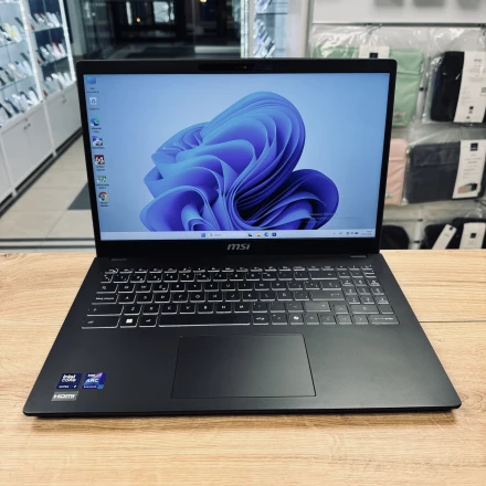 MSI Modern 15 15", Intel Core Ultra 7 Processor, 16 GB / 1 TB SSD, Black