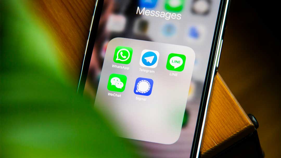 Cum să dezactivezi anunțurile vocale ale mesajelor pe iPhone în căști